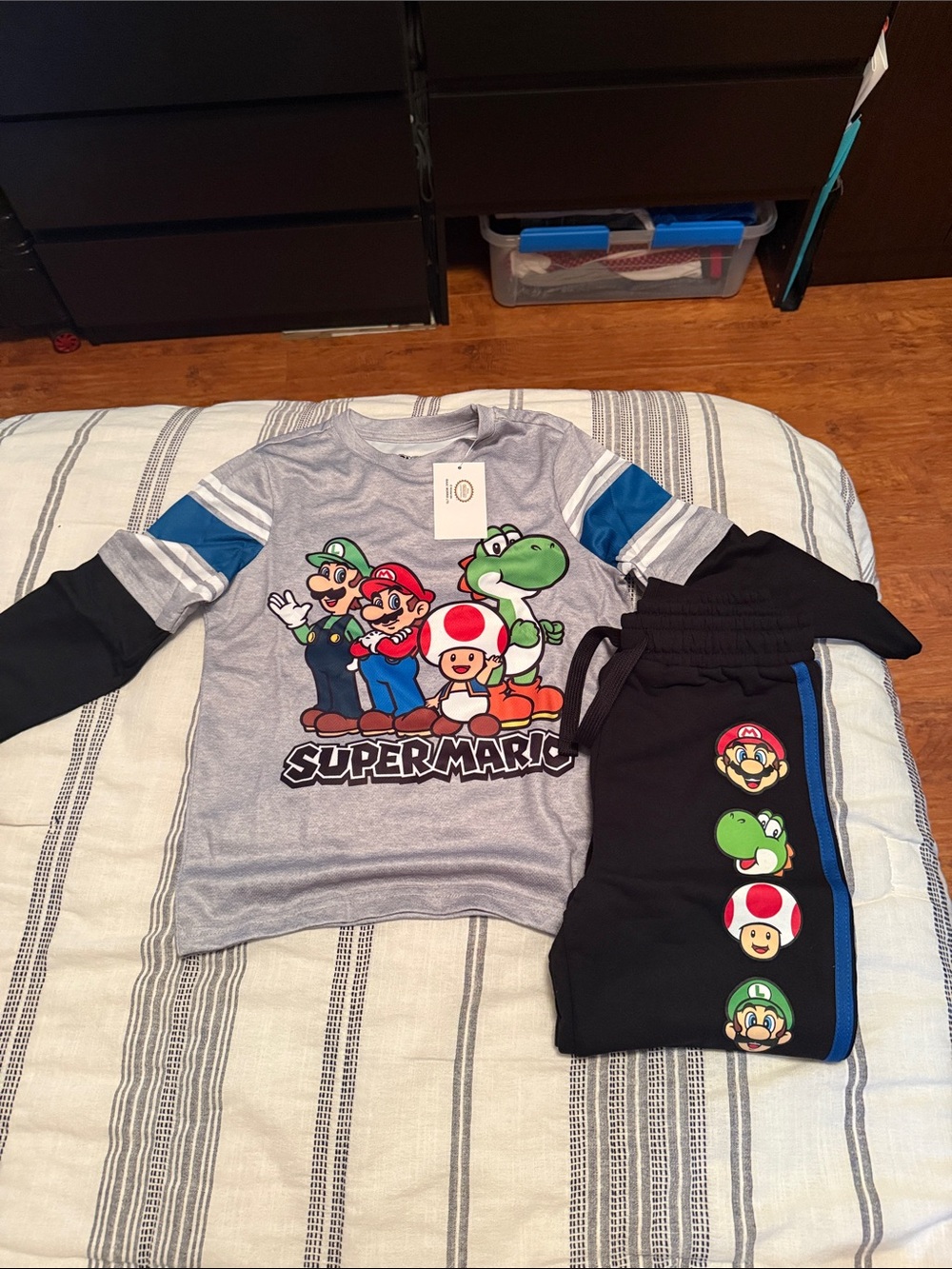 Super Mario Boys 2-Piece Lounge Set - Gray & Black with Blue Accents (BRAND NEW)